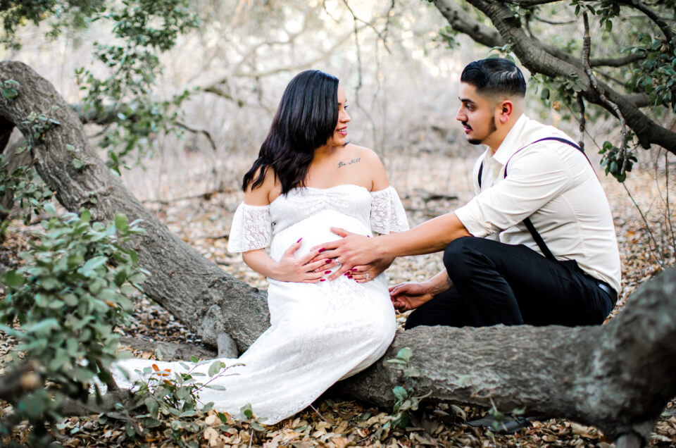 Three Good Reasons to Hire a Photographer for Maternity Photography in Orange County